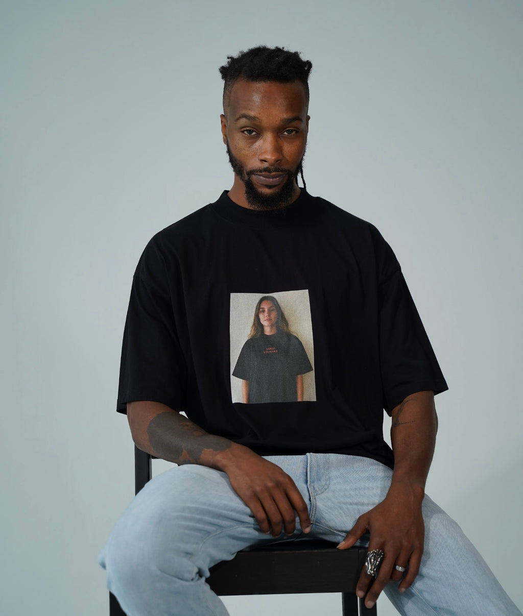 THE MUSE OVERSIZED T-SHIRT